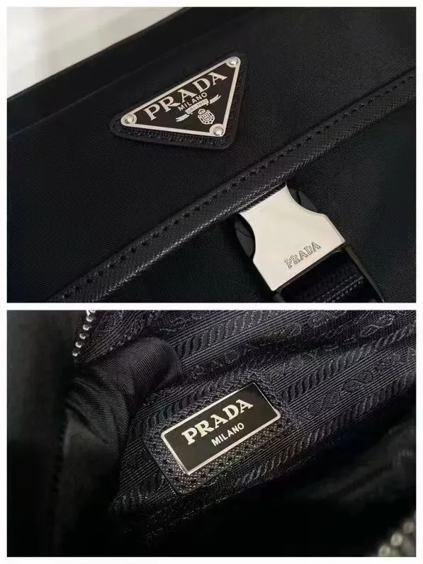 p600¥🎉New messenger bag🎉2VH133B🎉🎉This crossbody bag is made of imported nylon fabric, top-grade hardware🎉🎉Detachable and adjustable nylon strap and leather shoulder strap, with detachable pouch, flip cover coated with enamel gold It has a triangular logo zipper closure, external pockets, a flap and side opening buttons, and a recycled nylon lining. It is lightweight and practical, and it is a popular style that will never go out of style🎉🎉Worth owning🎉🎉Length 22x Height 16x Bottom 5cm