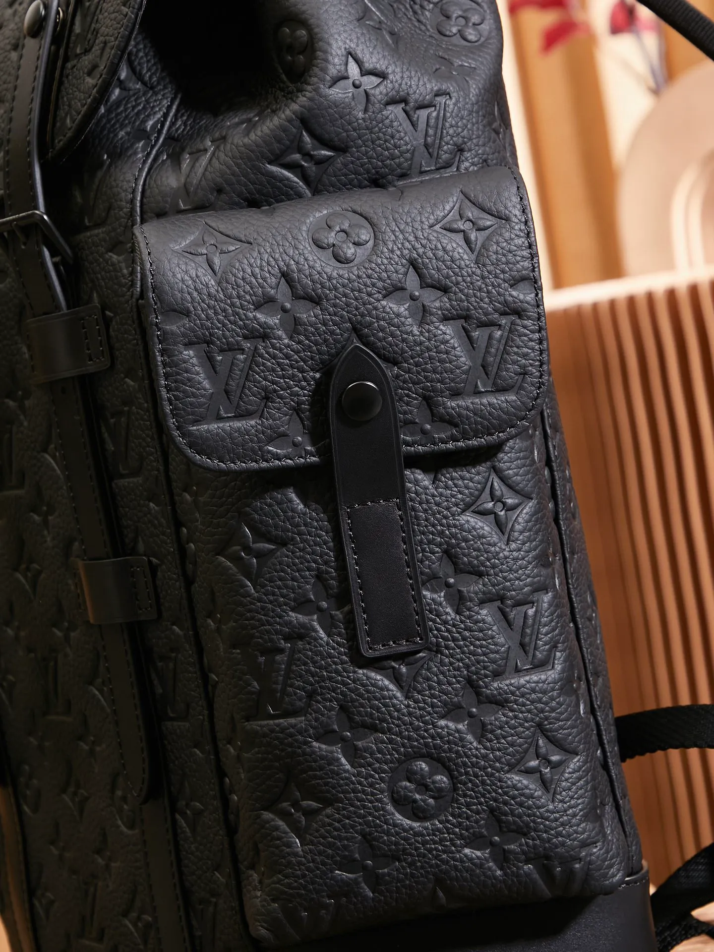 P¥1360👉nfc163C01 dynamic chip version👈This Christopher medium backpack M55699 top-level inspection-free🇫🇷All steel hardware Size: 38*44*12.5cm [Essential details, every detail is impeccable]
