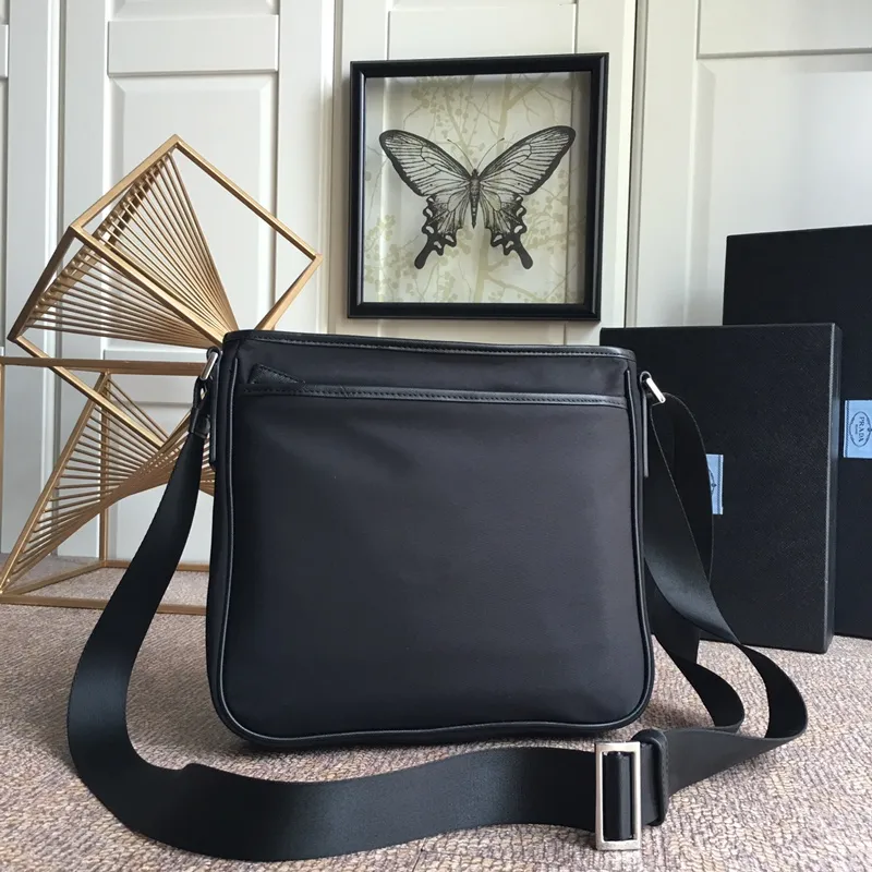 💰900, P Jiachui classic men's bag, 0797 black, original item, made of parachute fabric, top-grade hardware, many compartments, a must-have for men, length 27x height 26cm