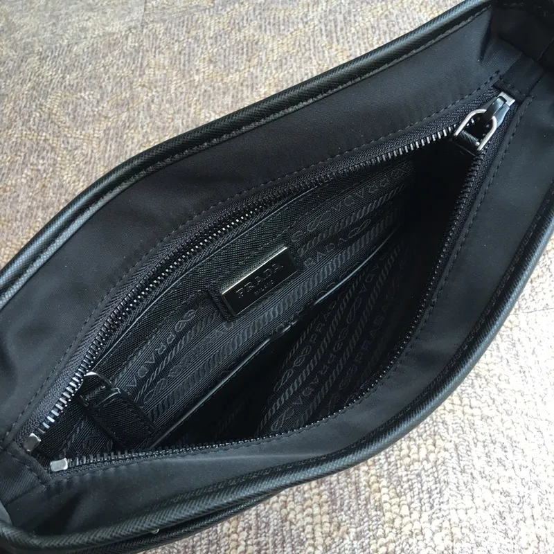 💰900, P Jiachui classic men's bag, 0797 black, original item, made of parachute fabric, top-grade hardware, many compartments, a must-have for men, length 27x height 26cm