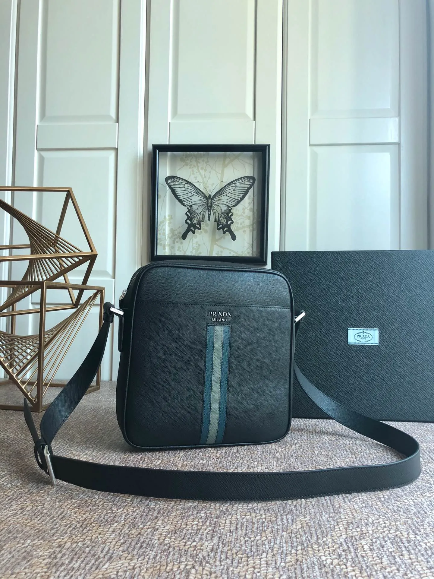 💰1660, P Jiachui new shoulder bag, 008 black, [applause], counter synchronization, the latest style at the counter, complex hand-made color matching, 175 OEM code, length 24X height 26.5cmx bottom 6cm