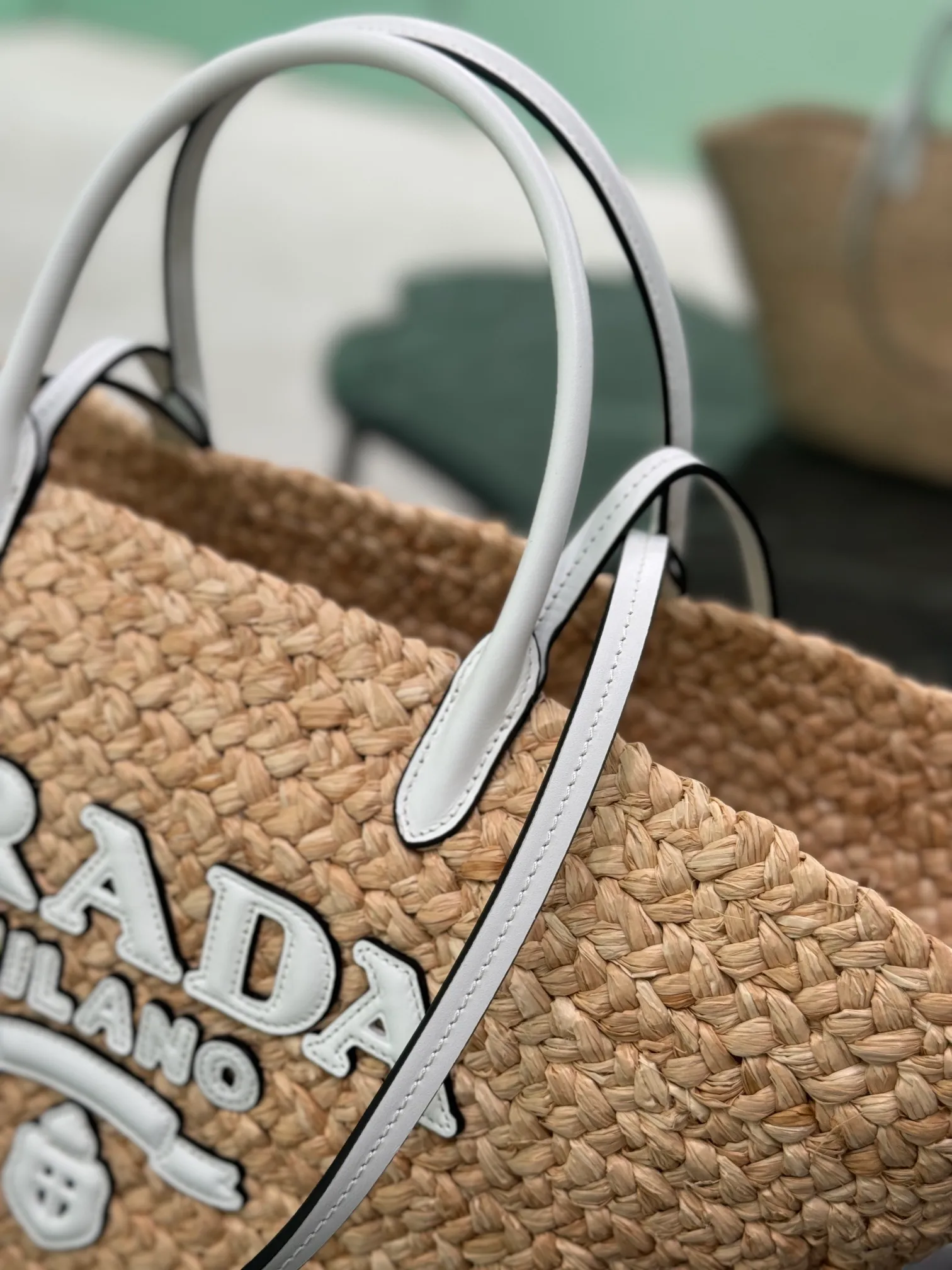 💰1700🌟Raffia vegetable basket handbag full of holiday style, large silhouette, double shoulder straps and top handle, front logo, leather trim.  Size: 27×56×28cm Style number: 1BG470