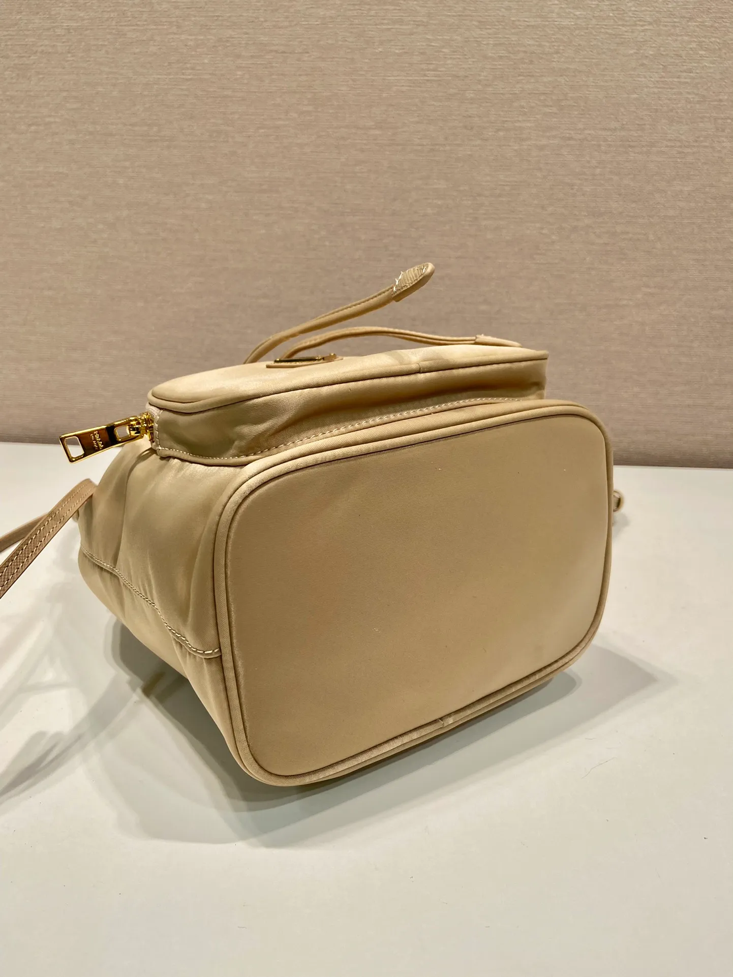 💰720, the classic 1BH038 new color😘 has arrived👏👏 Made of imported nylon fabric, top grade five, portable/diagonal, light, practical and fashionable, beauties, hurry up and get it, 165 OEM code, length 18x height 23 base × 12cm📢📢📢📢