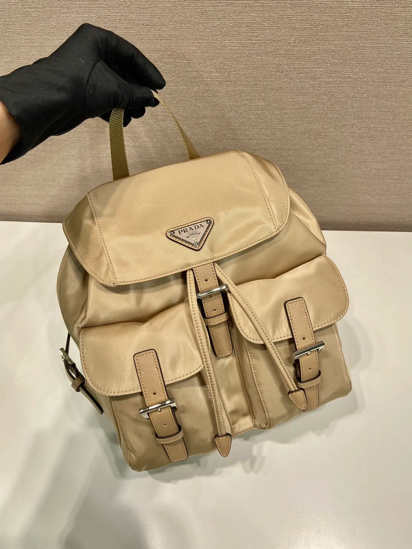 💰1000, P Jiajiao classic backpack, new color 🎉🎉, upgraded plate small size 1BZ677, small size 🙊🙊 top quality, made of imported parachute fabric + cross-grain cowhide + top-grade hardware, light and practical, fashionable + never out of date, hurry up and get it, length 28x height 23.5x bottom 12cm