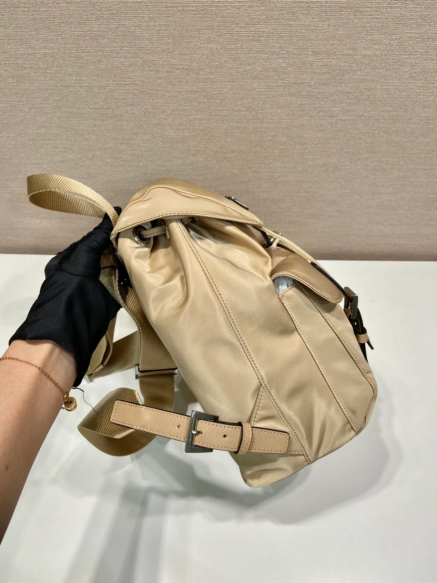 💰1000, P Jiajiao classic backpack, new color 🎉🎉, upgraded plate small size 1BZ677, small size 🙊🙊 top quality, made of imported parachute fabric + cross-grain cowhide + top-grade hardware, light and practical, fashionable + never out of date, hurry up and get it, length 28x height 23.5x bottom 12cm