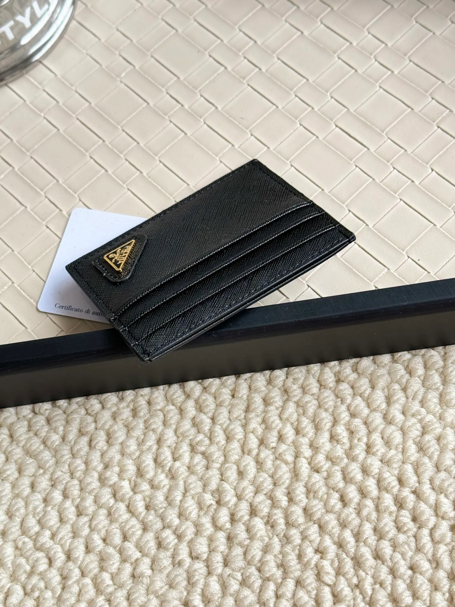 💰100prada popular card holder, unisex small card holder, black, model 1MC025, oblique triangle, made of cross-grain cowhide, 6 card slots ➕ one middle compartment, can hold multiple cards and zeros 💰, size 11.2×8.5cm, real shot, what you see is what you get
