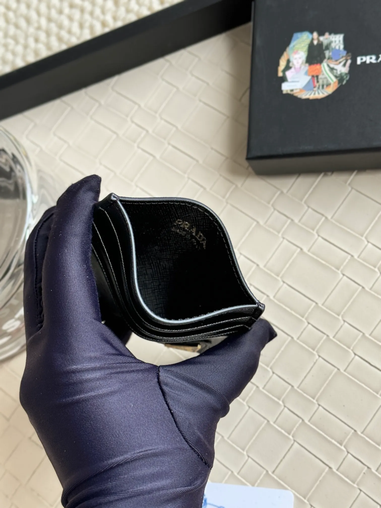 💰100prada popular card holder, unisex small card holder, black, model 1MC025, oblique triangle, made of cross-grain cowhide, 6 card slots ➕ one middle compartment, can hold multiple cards and zeros 💰, size 11.2×8.5cm, real shot, what you see is what you get