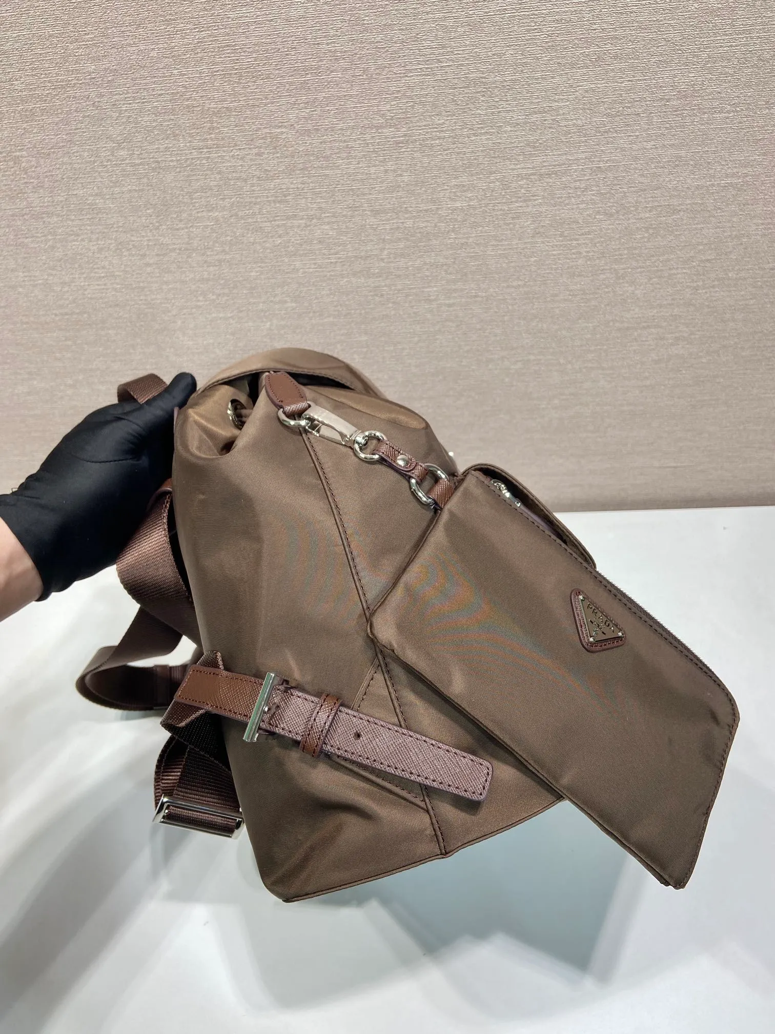 💰1160🎉New Backpack🎉1BZ811👍👍This nylon backpack is trimmed with exquisite Saffiano leather, a blend of multiple materials, and decorated with a triangular logo, highlighting fashionable elegance. It also comes with a detachable small handbag😘😘Light and practical, the upper body effect is super stylish, and it can be matched at will😘😘Fully upgraded nylon fabric👍👍Length 30x Height 32x Bottom 15cm👏👏👏💰💰💰