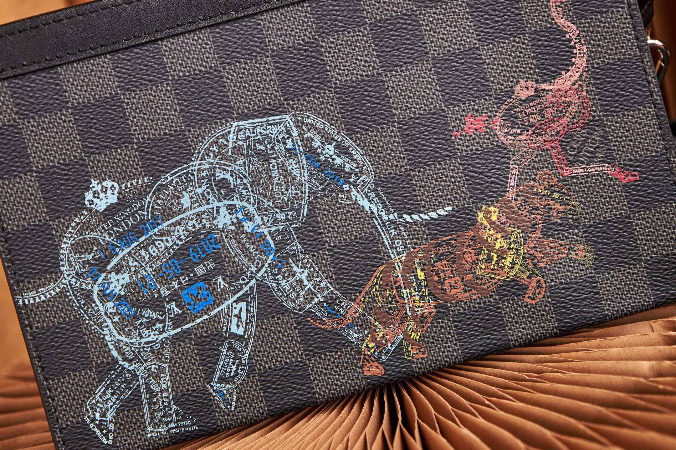 P¥640 [Top original order] N64608 This Gaston Wearable Wallet clutch bag can be used as a crossbody bag. Exquisite detailed pictures and real shots to share