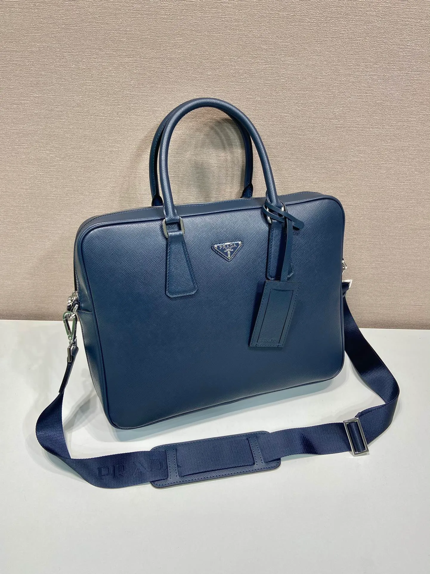 💰2160, classic model 0891 blue🎉🎉🎉Top original goods, the latest comprehensive upgrade board, it has arrived. It has arrived [smile][smile][smile], made of imported cross-grain cowhide + original hardware + imported sheepskin, length 38X height 29cm [red envelope] [red envelope] [red envelope]
