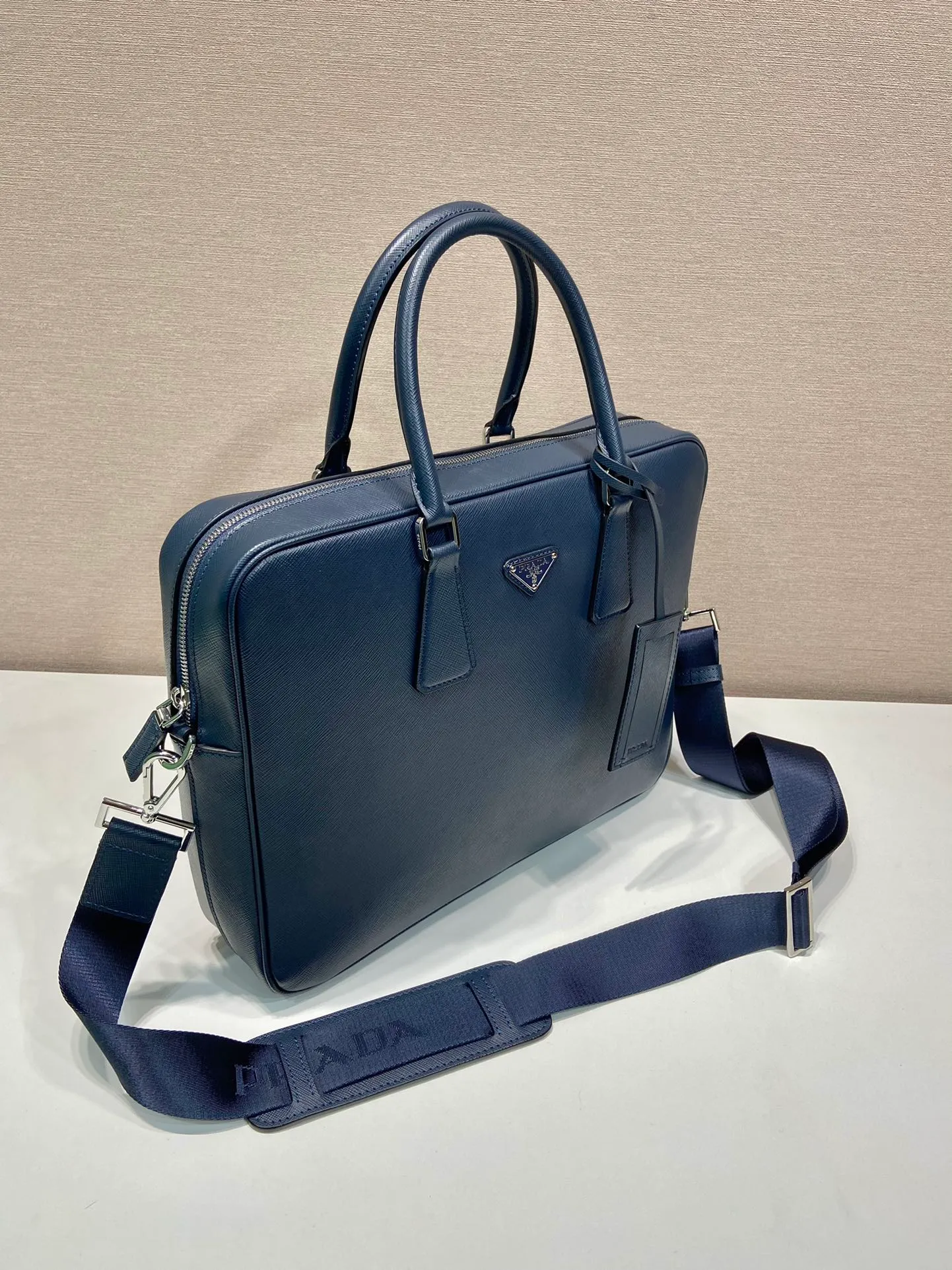 💰2160, classic model 0891 blue🎉🎉🎉Top original goods, the latest comprehensive upgrade board, it has arrived. It has arrived [smile][smile][smile], made of imported cross-grain cowhide + original hardware + imported sheepskin, length 38X height 29cm [red envelope] [red envelope] [red envelope]