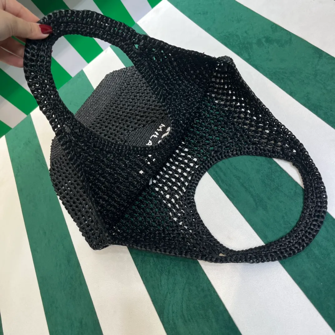 💰1360 {Black｝🎱 Prad* new hollow straw tote! Full of artistic atmosphere ~ The raffia weave is very solid and has a great texture. ♡ It can be paired with personal clothes every day. The natural style design makes it seem like it can breathe💭 If you like the baby, quickly add it to the harem. Carry an exclusive style that will not go out of style for several years🌱1BG424 Size: Height 45x Width 51cm