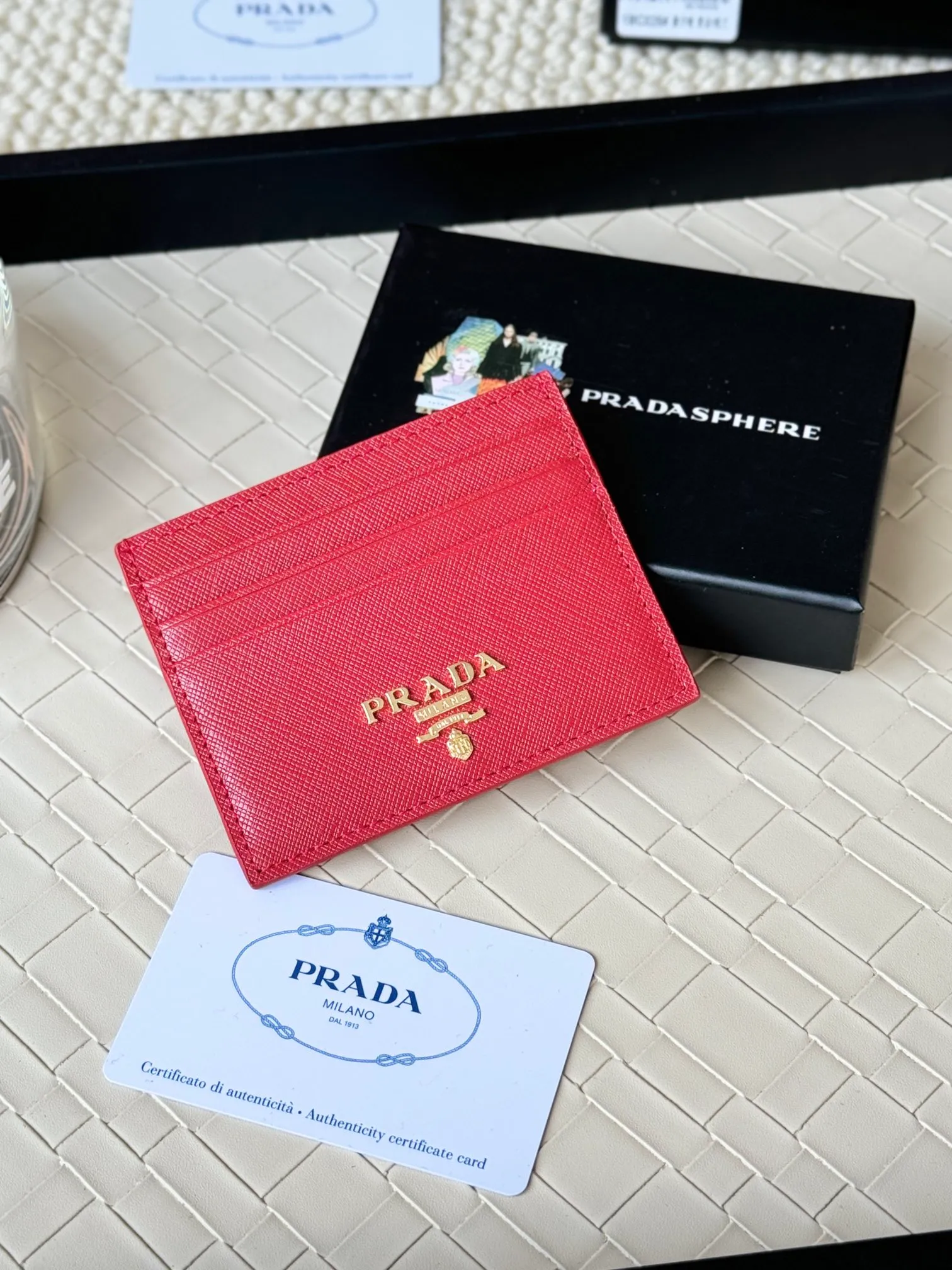 💰110prada popular card holder, unisex small card holder, black, model 1MC025, loose lettering Triangle Wheat series, nine colors, made of cross-grain cowhide, 6 card slots ➕ One middle sandwich, can place multiple cards and zeros 💰, size 11.2×8.5cm, real shot, what you see is what you get