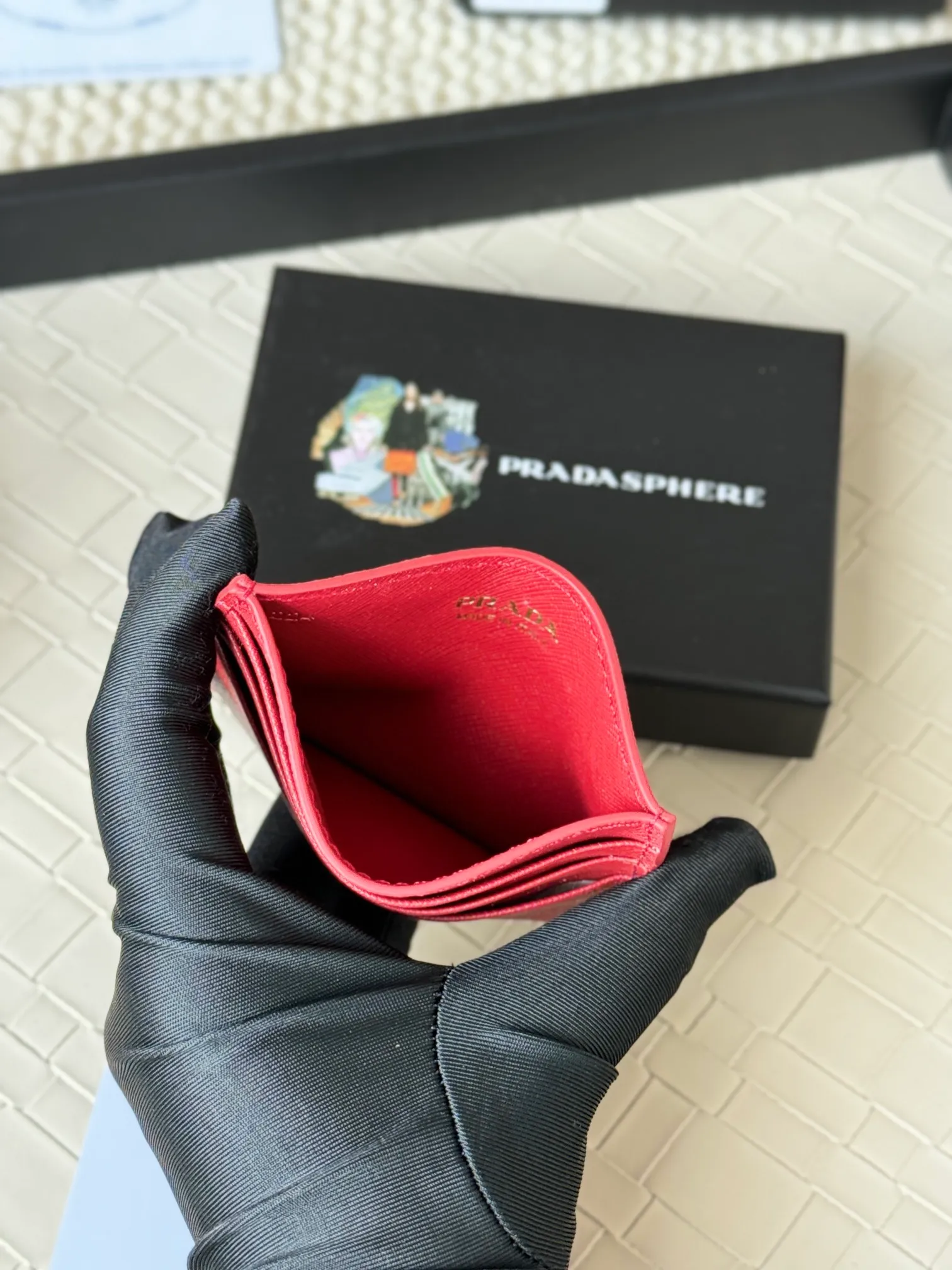 💰110prada popular card holder, unisex small card holder, black, model 1MC025, loose lettering Triangle Wheat series, nine colors, made of cross-grain cowhide, 6 card slots ➕ One middle sandwich, can place multiple cards and zeros 💰, size 11.2×8.5cm, real shot, what you see is what you get