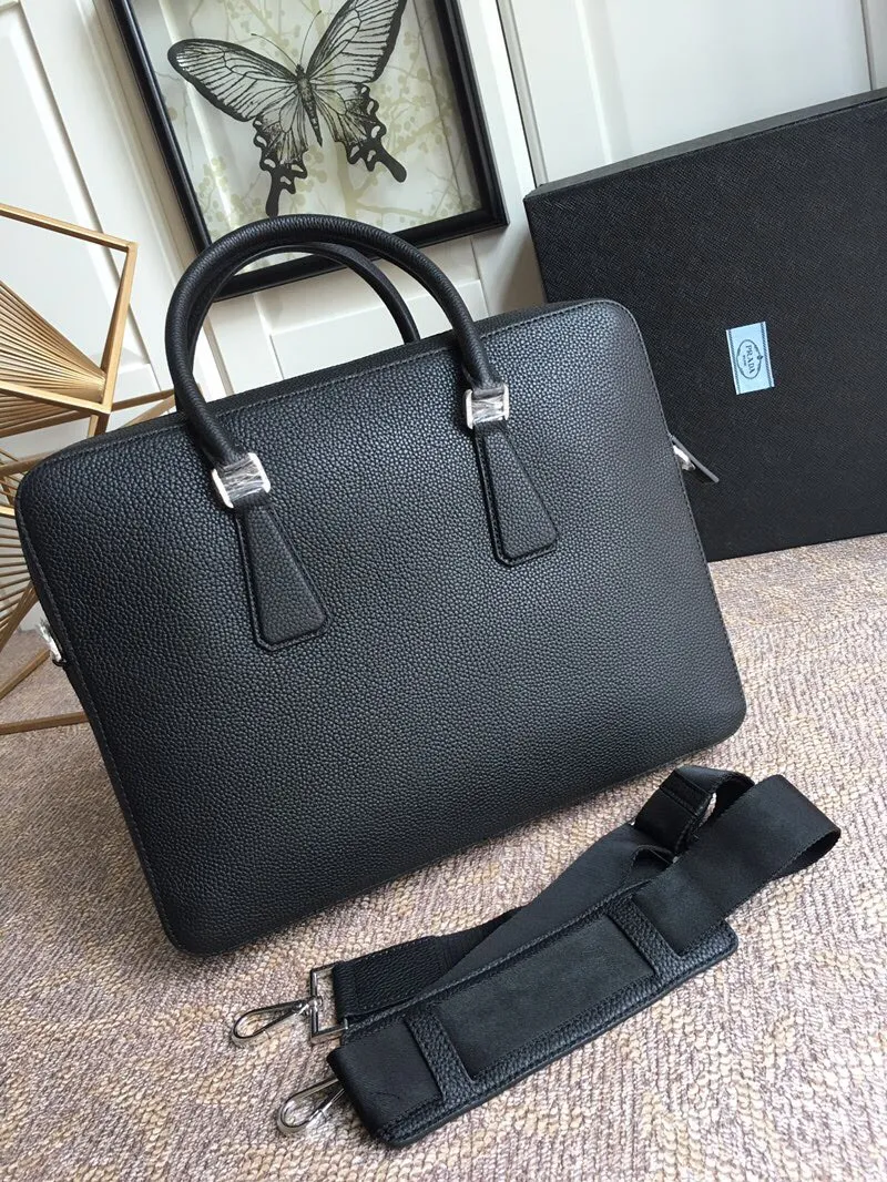 💰2160, Pjiajia’s latest men’s bag 0366👻👻👻, synchronized with counters, top-quality goods, using top-grade imported deerskin pattern, full leather inside and outside, 175 OEM code, length 36.5X height 28cm
