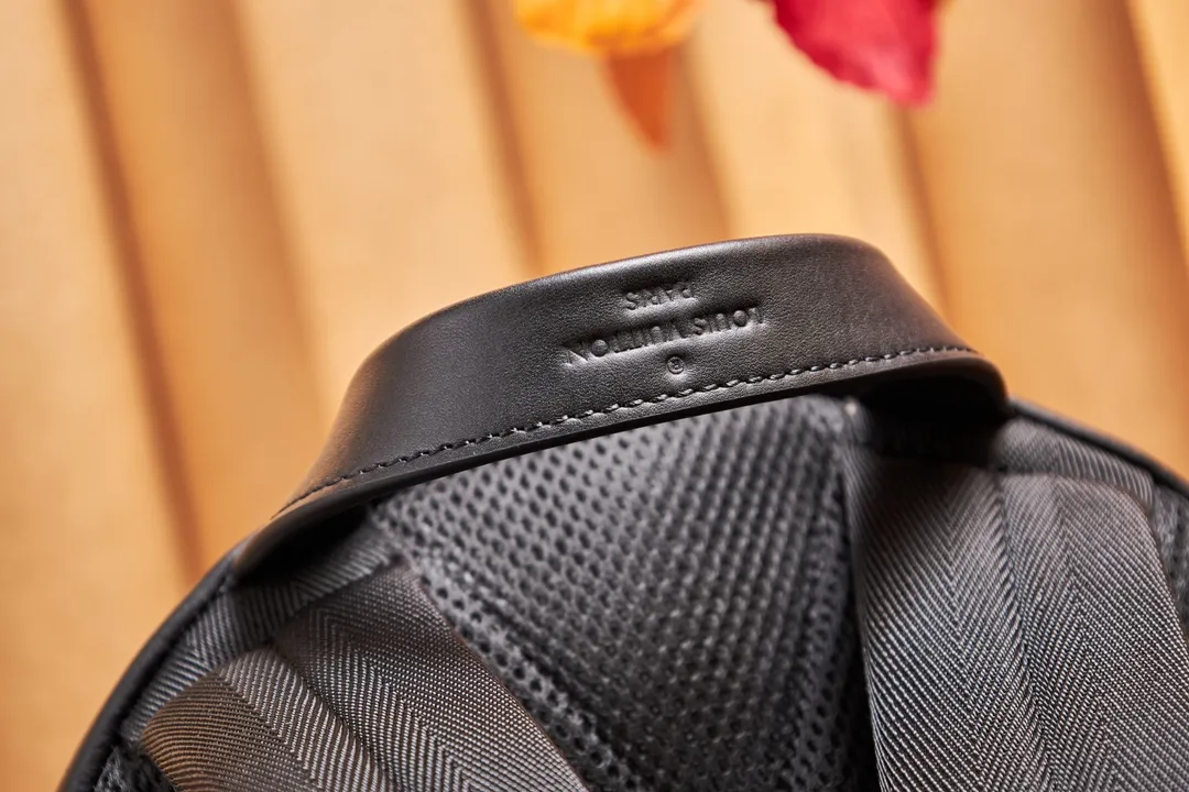 P¥1100👉nfc163C01 dynamic chip version👈[Top-level inspection-free all-steel hardware] Aerogram backpack, model: M57079; size: 43x30x14CM Work details: For reference