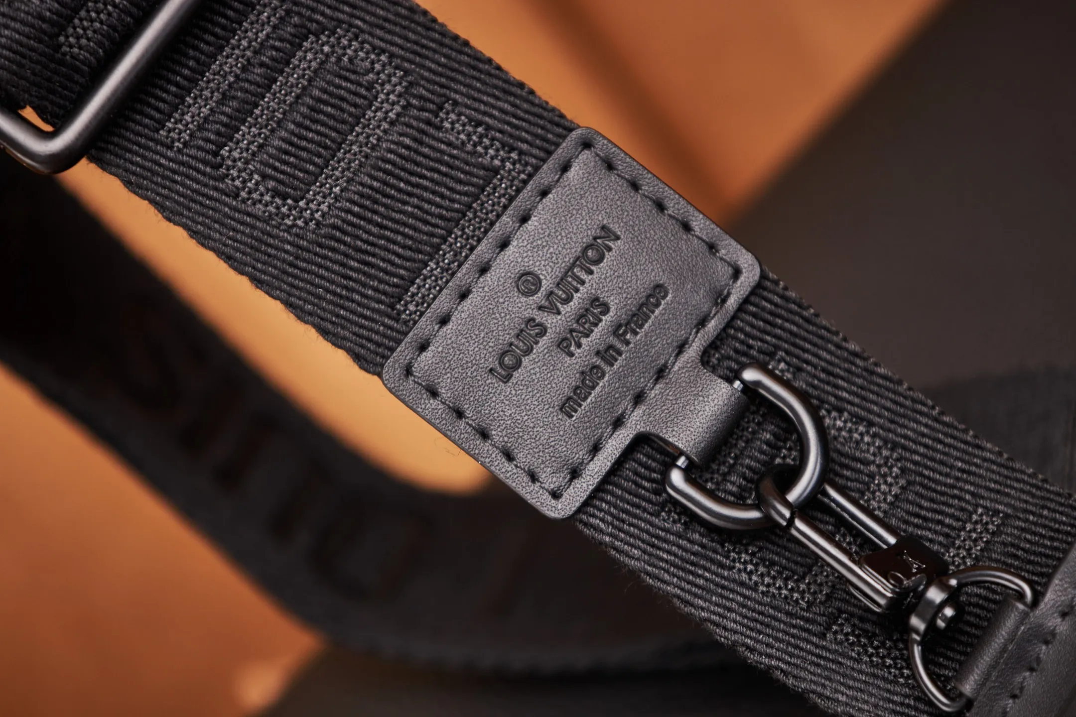 P¥800👉nfc163C01 dynamic chip version👈【Top-level inspection-free】M59329 handbag cross-body bag dual-use MESSENGER VOYAGE handbag Exquisite detailed pictures real shots to share