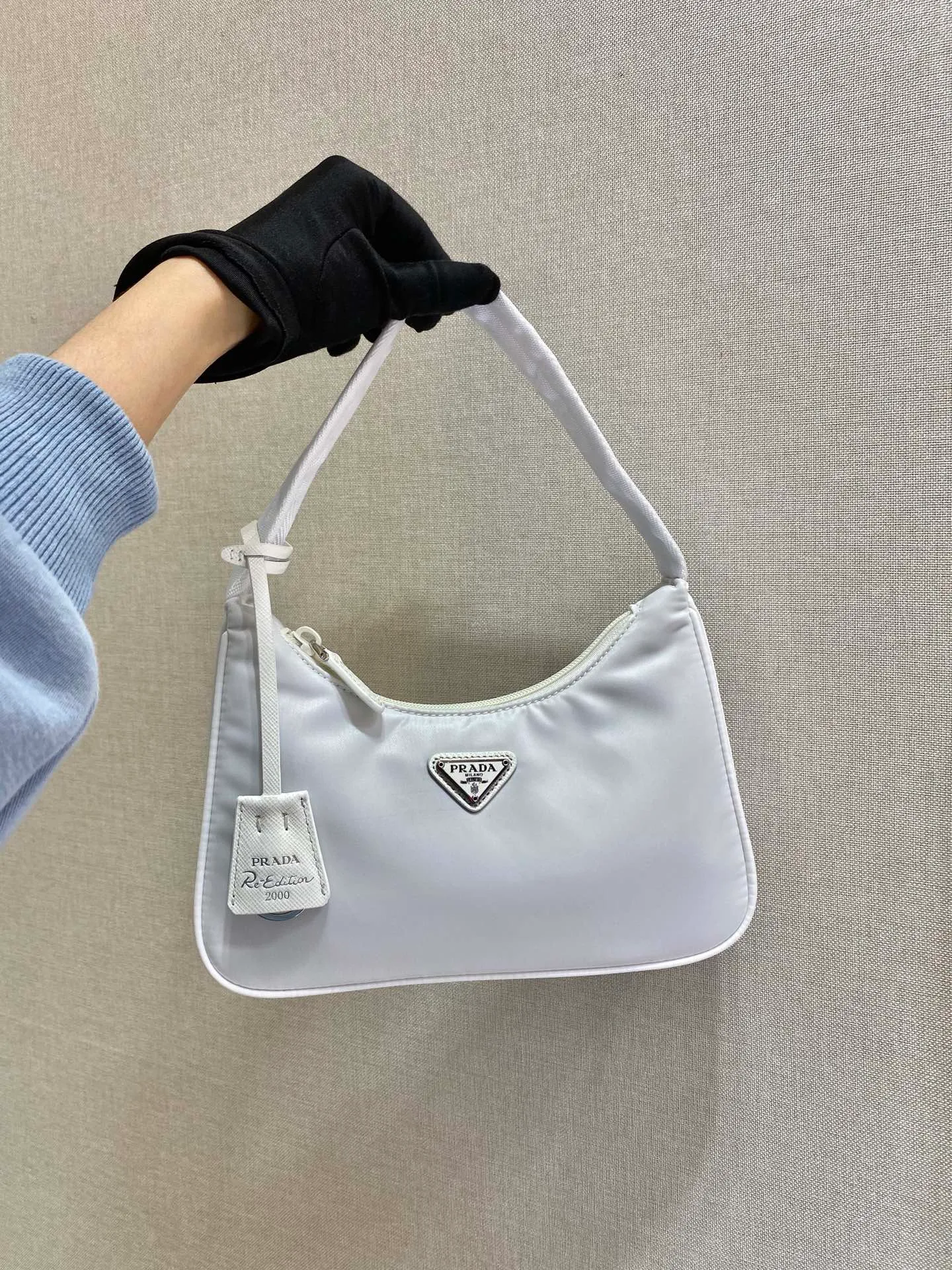 💰660🔥Upgrade board Hobo bag🔥Original quality👍👍Upgrade board 1NE515 moon-shaped second-hand bag, made of imported original parachute fabric, lightweight and practical Hobo armpit bag, super simple and eye-catching👍👍, small/light/packable/easy to wear/fashionable armpit bag, and can be carried by hand, super easy to use😍😍. It is currently the most popular bag among celebrities, aren’t you excited😜😜, ladies, hurry up, length 23x height 13x bottom 5cm👏👏👏💰💰💰