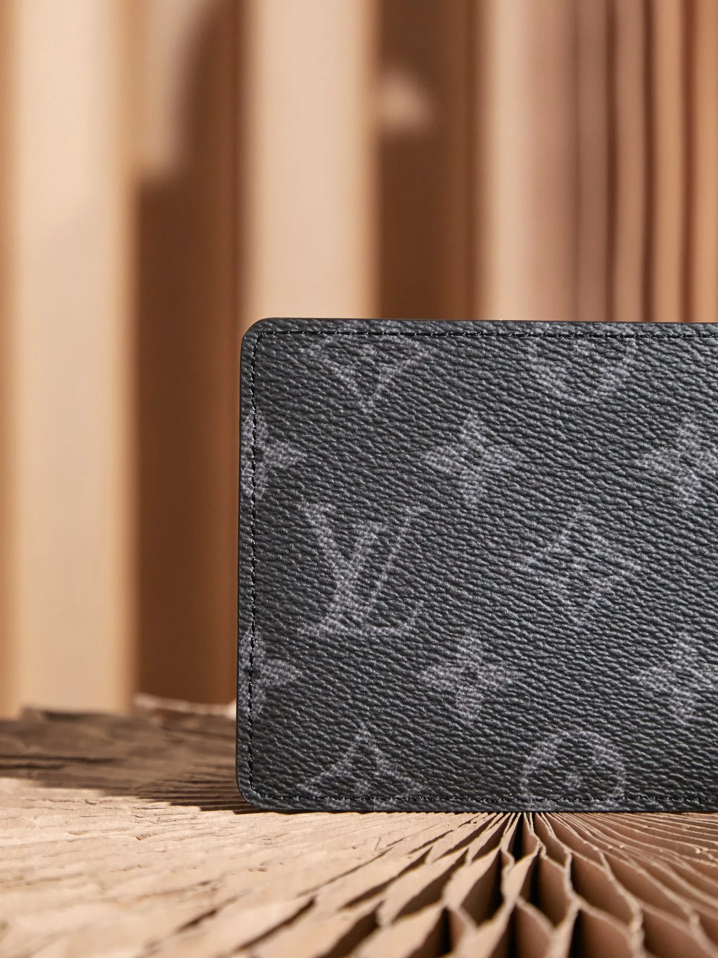 p¥200 👉nfc163C01 dynamic chip version👈 [Top inspection-free] M61695 black flower short wallet Work details: For reference