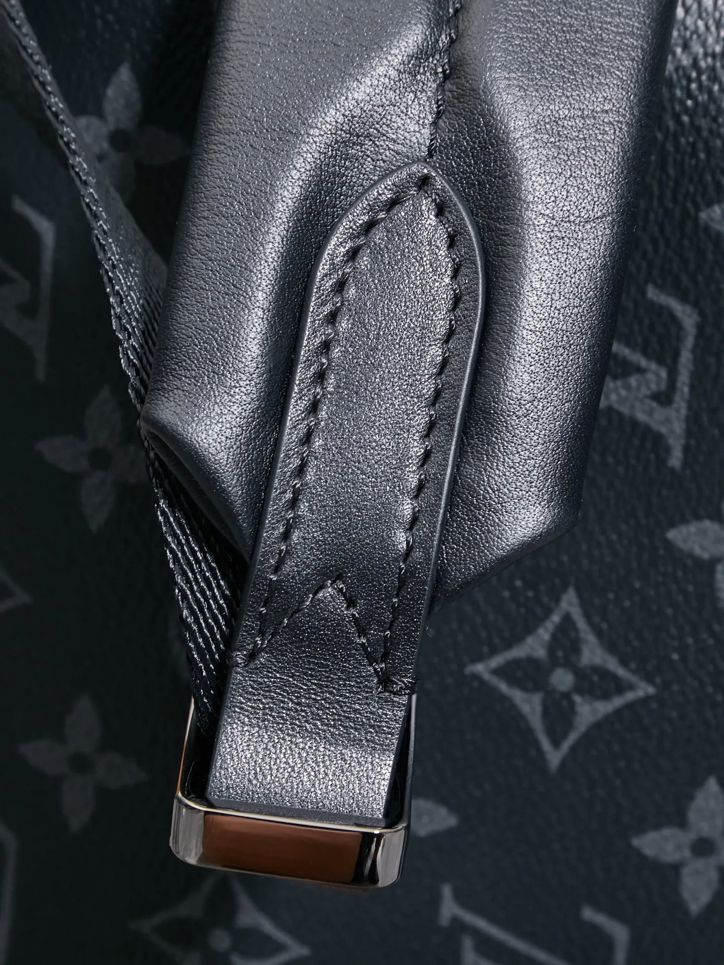 P¥920👉nfc163C01 dynamic chip version👈【Top inspection-free pure steel hardware】𝘿𝙄𝙎𝘾𝙊𝙑𝙀𝙍𝙔 Backpack m43186 French original leather🇫🇷Pure steel hardware Size: 37*40*20cm 🔍Treasure item 🔍Confidence comes from quality