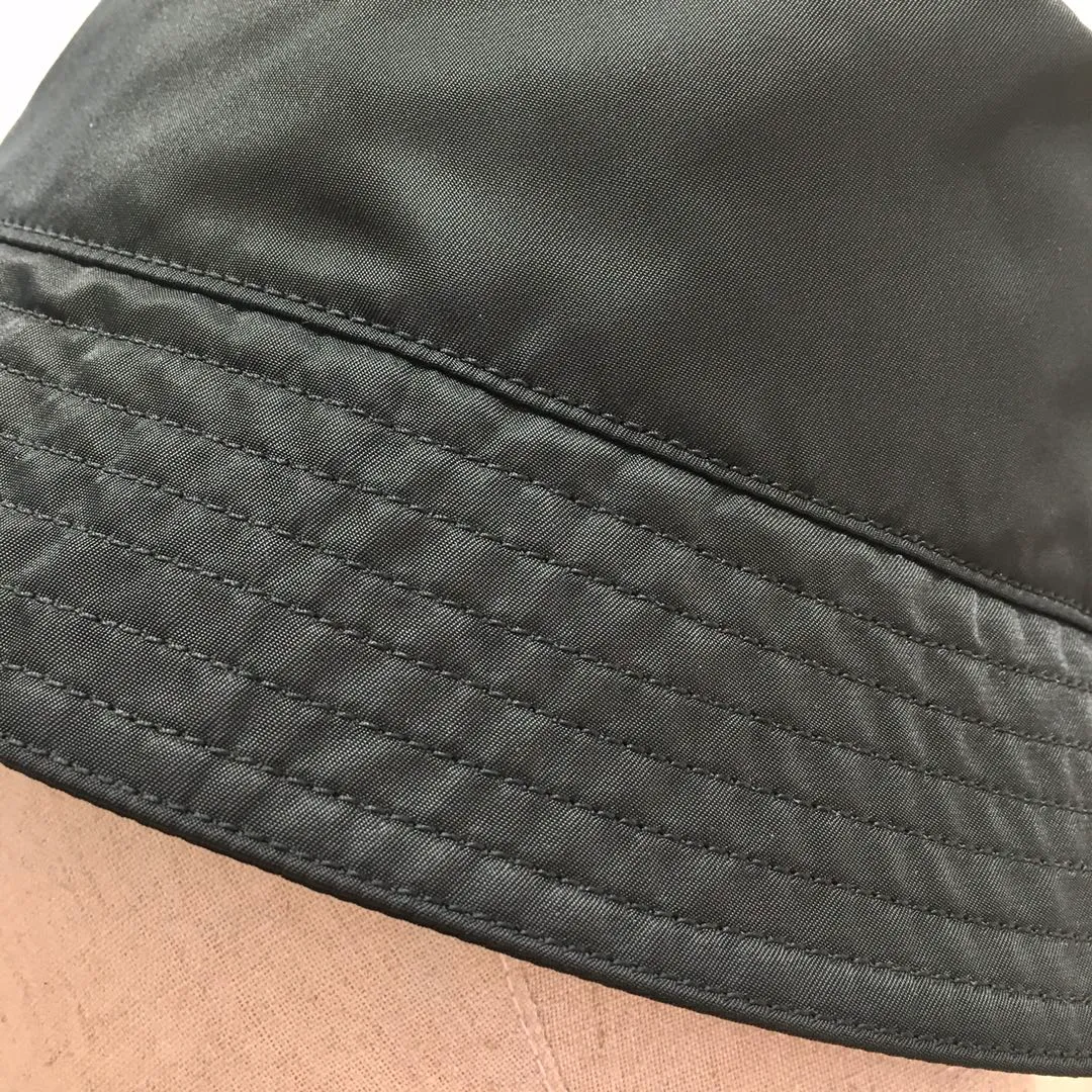 💰320, Internet celebrity fisherman hat🎩, I heard it is very popular at the moment😍😍, it is still a hot style this year, unisex, no matter it can be matched with any clothes, it is affordable for any occasion👏👏Lightweight nylon fabric, fashion is so simple, good-looking and practical.