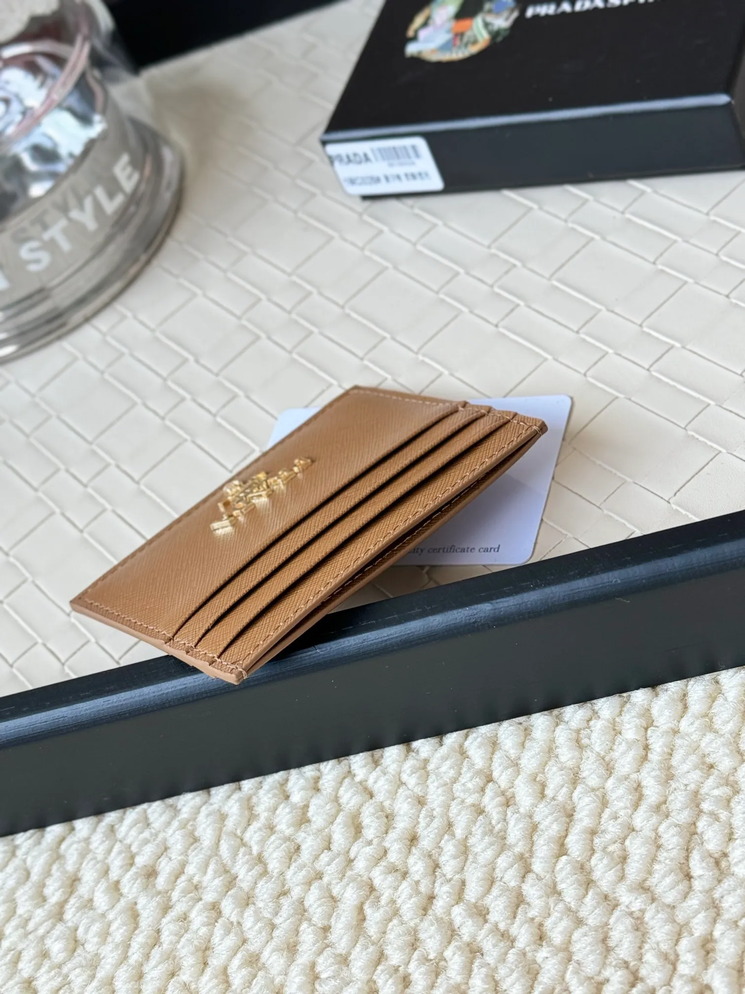 💰110prada popular card holder, unisex small card holder, black, model 1MC025, loose lettering Triangle Wheat series, nine colors, made of cross-grain cowhide, 6 card slots ➕ One middle sandwich, can place multiple cards and zeros 💰, size 11.2×8.5cm, real shot, what you see is what you get