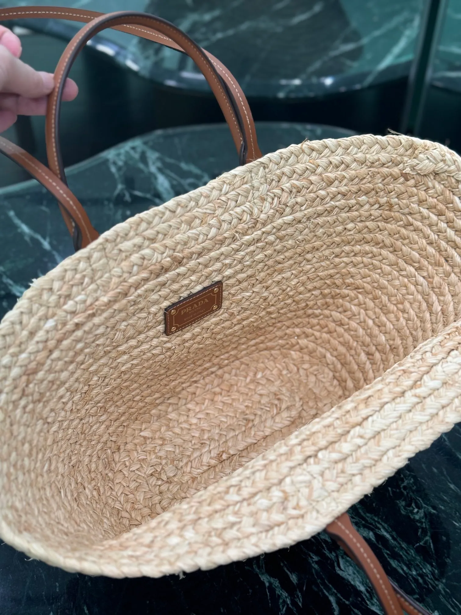 💰1700🌟Raffia vegetable basket handbag full of holiday style, large silhouette, double shoulder straps and top handle, front logo, leather trim.  Size: 27×56×28cm Style number: 1BG470