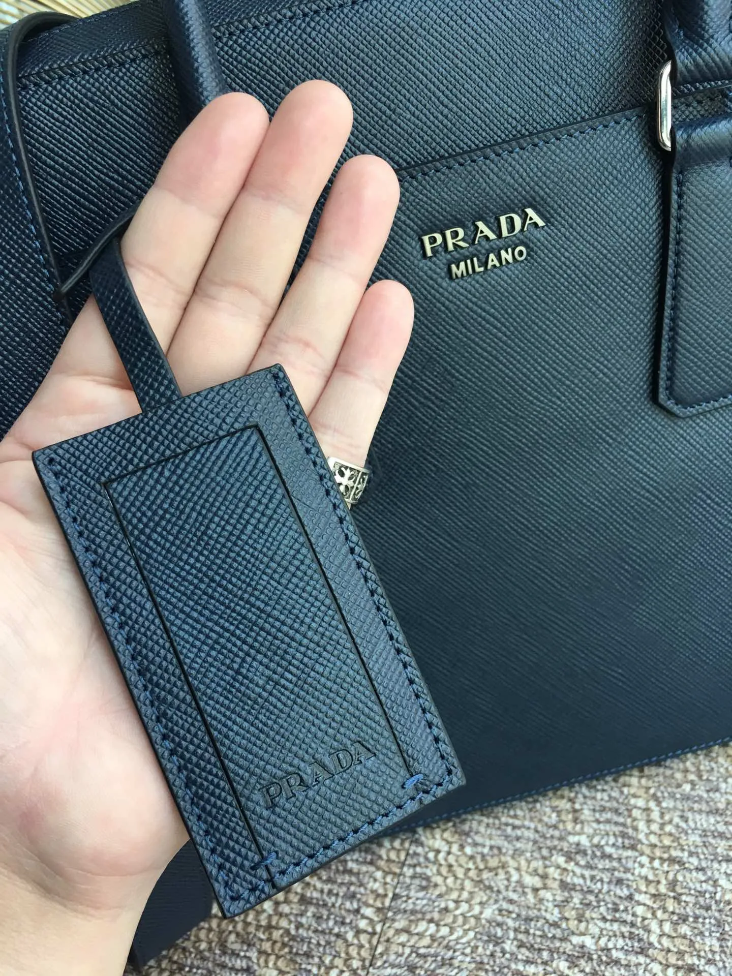 💰1960, P Jiachui's new men's bag, 2VE363B, single layer, spread word watch, counter synchronization [strong][strong][strong], imported original thick cross pattern men's bag, double-layered grid, men's favorite, length 36X height 28X thickness 6,