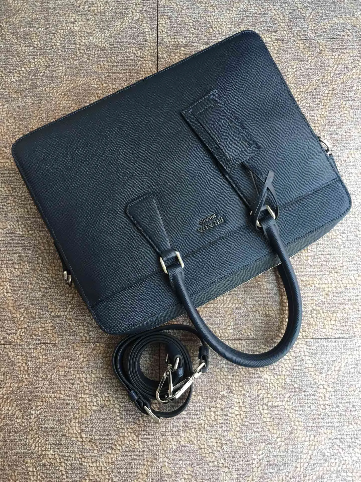 💰1960, P Jiachui's new men's bag, 2VE363B, single layer, spread word watch, counter synchronization [strong][strong][strong], imported original thick cross pattern men's bag, double-layered grid, men's favorite, length 36X height 28X thickness 6,