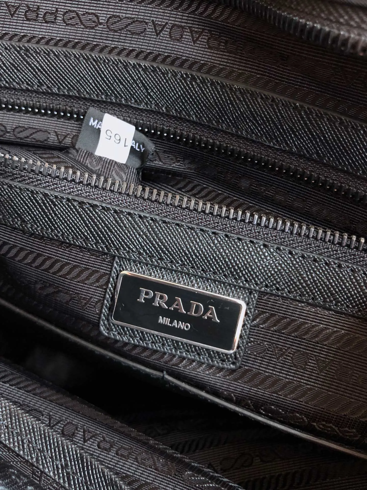 💰1260, P's new men's bag, 2VG032, original item, made of imported nylon and Saffiano leather trim and handles, polished steel accessories and black titanium zippers, detachable and adjustable shoulder straps, many compartments, a must-have for men, length 35x height 34cmx10cm