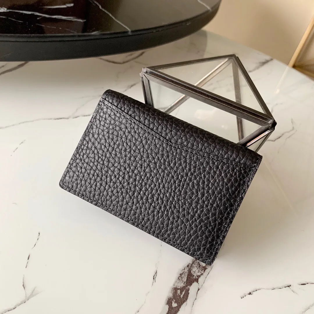 P¥220👉nfc dynamic chip version👈[Top-grade original pure steel hardware]💕 M58808 black full leather pebbled card holder inside and outside Made of extremely soft Taurillon leather, this Pocket Organizer pocket wallet is both fashionable and practical. It has multiple pockets and spaces. The design is compact and lightweight, but enough to accommodate credit cards, banknotes and other personal belongings.  Details 8 x 11 x 1 cm (length x height x width) Taurillon leather Cowhide lining 5 internal pockets 1 external pocket 3 credit card slots Cowhide lining