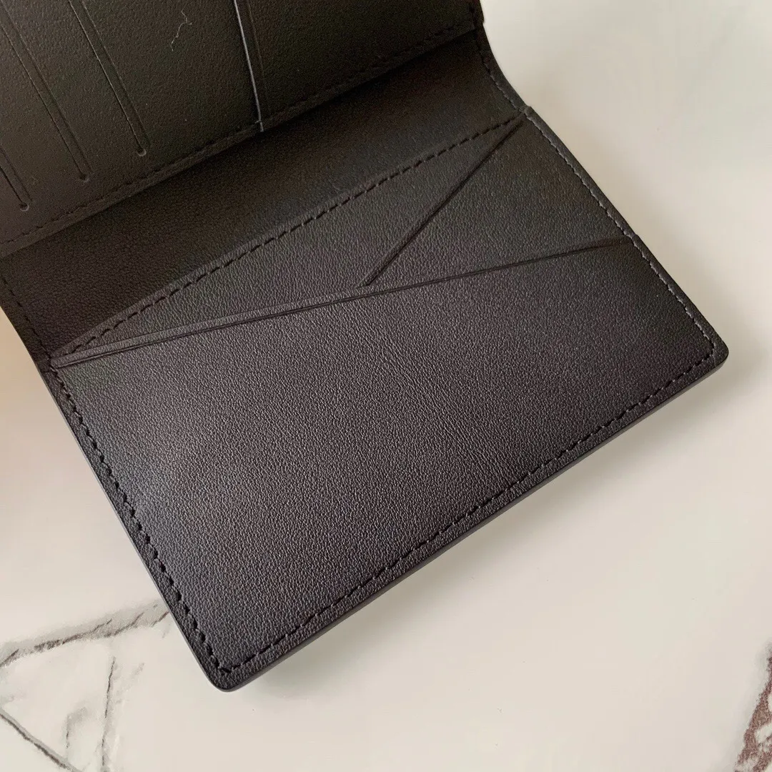 P¥220👉nfc dynamic chip version👈[Top-grade original pure steel hardware]💕 M58808 black full leather pebbled card holder inside and outside Made of extremely soft Taurillon leather, this Pocket Organizer pocket wallet is both fashionable and practical. It has multiple pockets and spaces. The design is compact and lightweight, but enough to accommodate credit cards, banknotes and other personal belongings.  Details 8 x 11 x 1 cm (length x height x width) Taurillon leather Cowhide lining 5 internal pockets 1 external pocket 3 credit card slots Cowhide lining