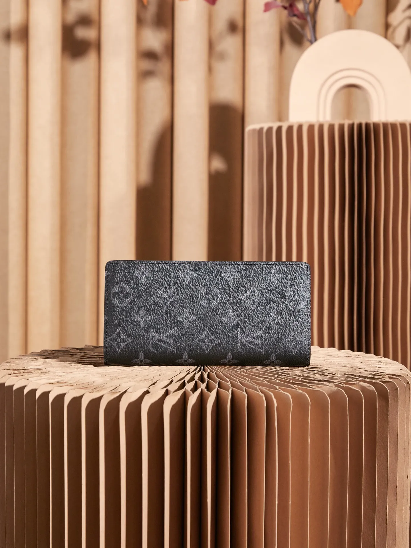 P¥240 👉nfc163C01 dynamic chip version👈 [Top-level inspection-free] BRAZZA Wallet M61697 Black Flower Suit Clip Long Clip This Brazza wallet made of Monogram canvas exudes unstoppable masculinity. It's spacious and functional and can be easily stowed away in a coat pocket. Can hold change, credit card and banknotes, 1 compartment with support panel, can store banknotes, 1 large zipper compartment, can store coins, patch pocket design can store banknotes and receipts, 1 ID or business card slot, 16 credit card slots, 66540 dimensions (length x height x width) 10 X19 X2 cm Comes with gift box