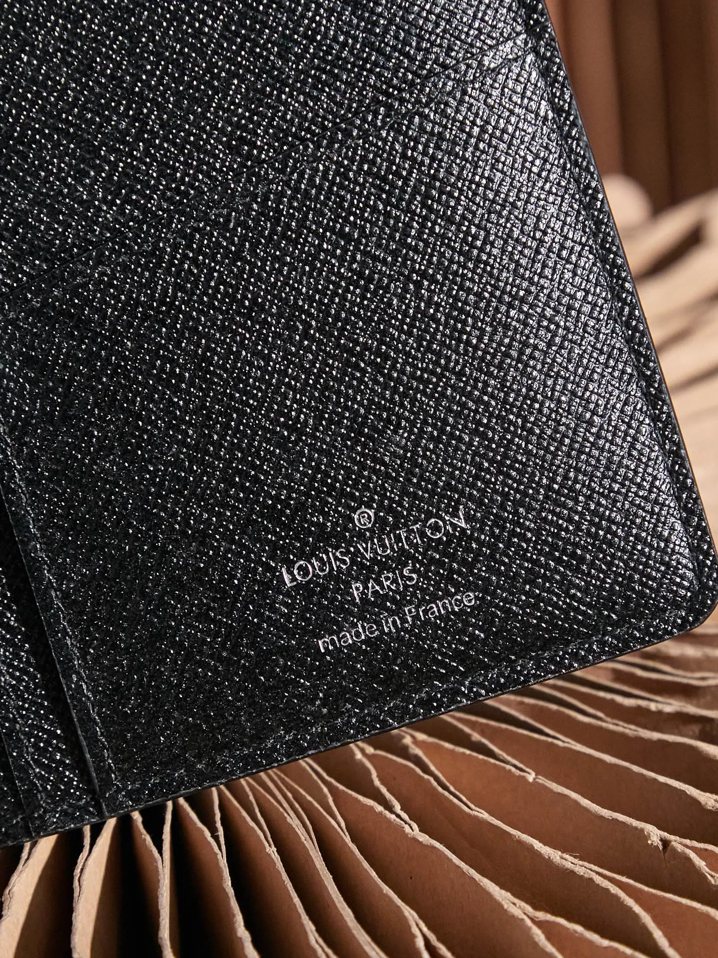 P¥240 👉nfc163C01 dynamic chip version👈 [Top-level inspection-free] BRAZZA Wallet M61697 Black Flower Suit Clip Long Clip This Brazza wallet made of Monogram canvas exudes unstoppable masculinity. It's spacious and functional and can be easily stowed away in a coat pocket. Can hold change, credit card and banknotes, 1 compartment with support panel, can store banknotes, 1 large zipper compartment, can store coins, patch pocket design can store banknotes and receipts, 1 ID or business card slot, 16 credit card slots, 66540 dimensions (length x height x width) 10 X19 X2 cm Comes with gift box