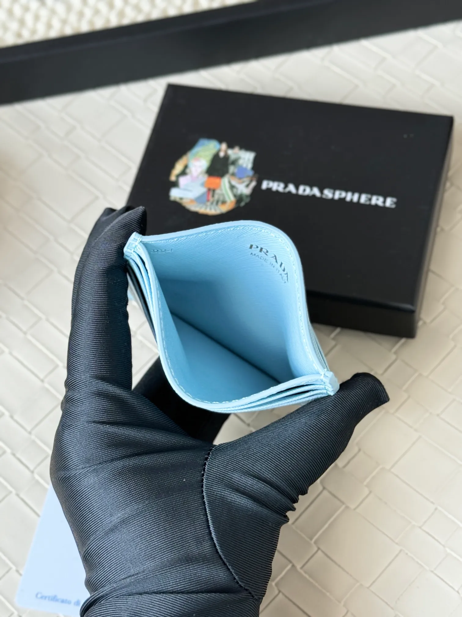 💰100prada popular card holder, small card holder for men and women, black, model 1MC025, loose lettering Triangle Wheat series, nine colors, made of cross-grain cowhide, 6 card slots ➕ One middle sandwich, can place multiple cards and zeros 💰, size 11.2×8.5cm, taken in kind, what you see is what you get