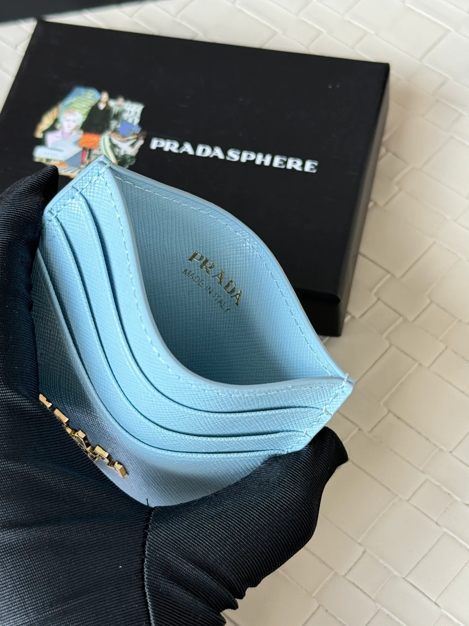 💰100prada popular card holder, small card holder for men and women, black, model 1MC025, loose lettering Triangle Wheat series, nine colors, made of cross-grain cowhide, 6 card slots ➕ One middle sandwich, can place multiple cards and zeros 💰, size 11.2×8.5cm, taken in kind, what you see is what you get