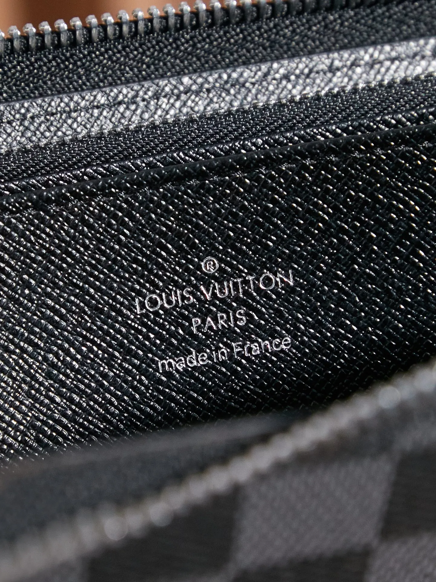 P¥300👉nfc163C01 dynamic chip version👈[Top-level inspection-free] N41661 Heige Overseas special supply (special product) Classic wallet brand new upgrade! This Zippy wallet is made of canvas, with a new colorful lining design and four credit card slots, making it convenient and practical. 60017, size: 19.5 x 10.0 x 2.0 cm with gift box