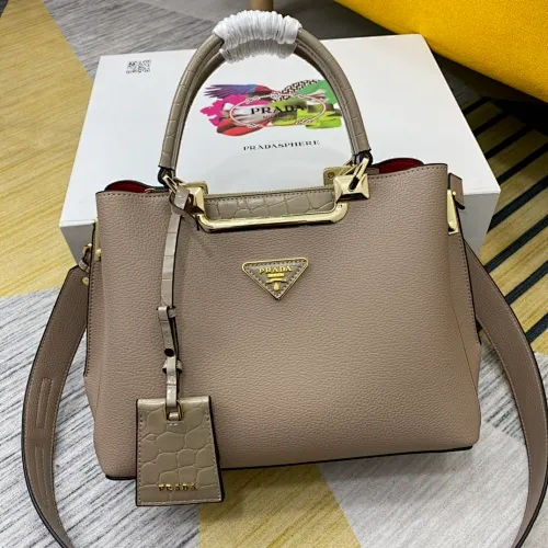 All categories Official website "Brand Women's Bags" Women's Bags 💙 PRADA 2022 official new Prada imported calfskin crossbody bag wholesale 58002500 High quality Size: 30-22-14CM