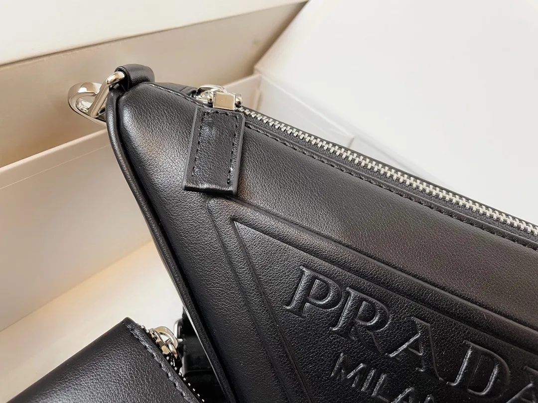 All Categories Official Website "Brand Women's Bags" Women's Bags 💙 PRADA 2024 Latest Prada Crossbody Bag