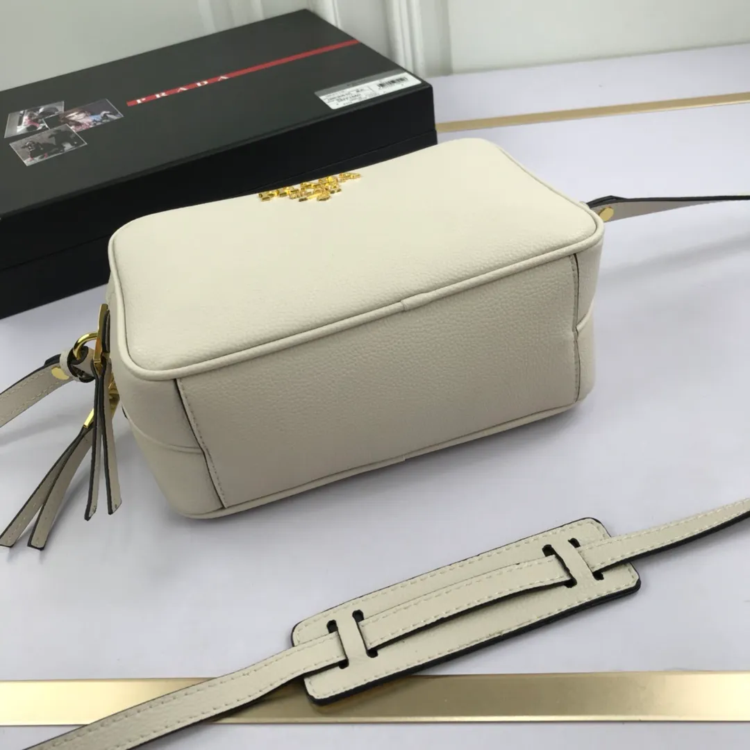 All categories Official website "Brand Women's Bags" Women's Bags 💙 PRADA 2022 Official New Prada Imported Cowhide Crossbody Bag Wholesale 58002000 High Quality Size: 23-16-10CM