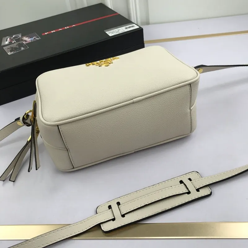 All categories Official website "Brand Women's Bags" Women's Bags 💙 PRADA 2022 Official New Prada Imported Cowhide Crossbody Bag Wholesale 58002000 High Quality Size: 23-16-10CM