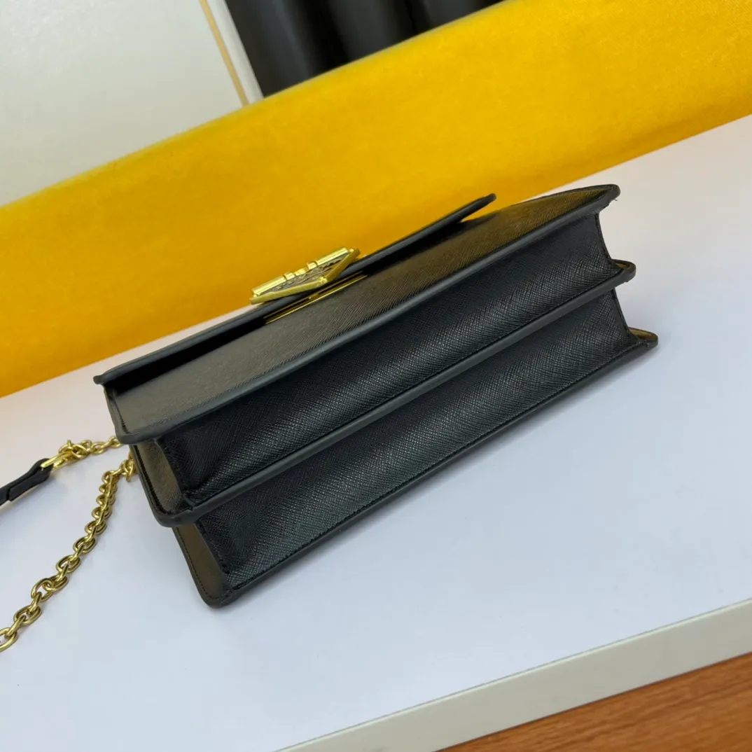 All categories Official website "Brand Women's Bags" Women's Bags 💙 PRADA 2022 official new Prada crossbody bag wholesale 58002500 Original order quality Size: 20-15-5CM