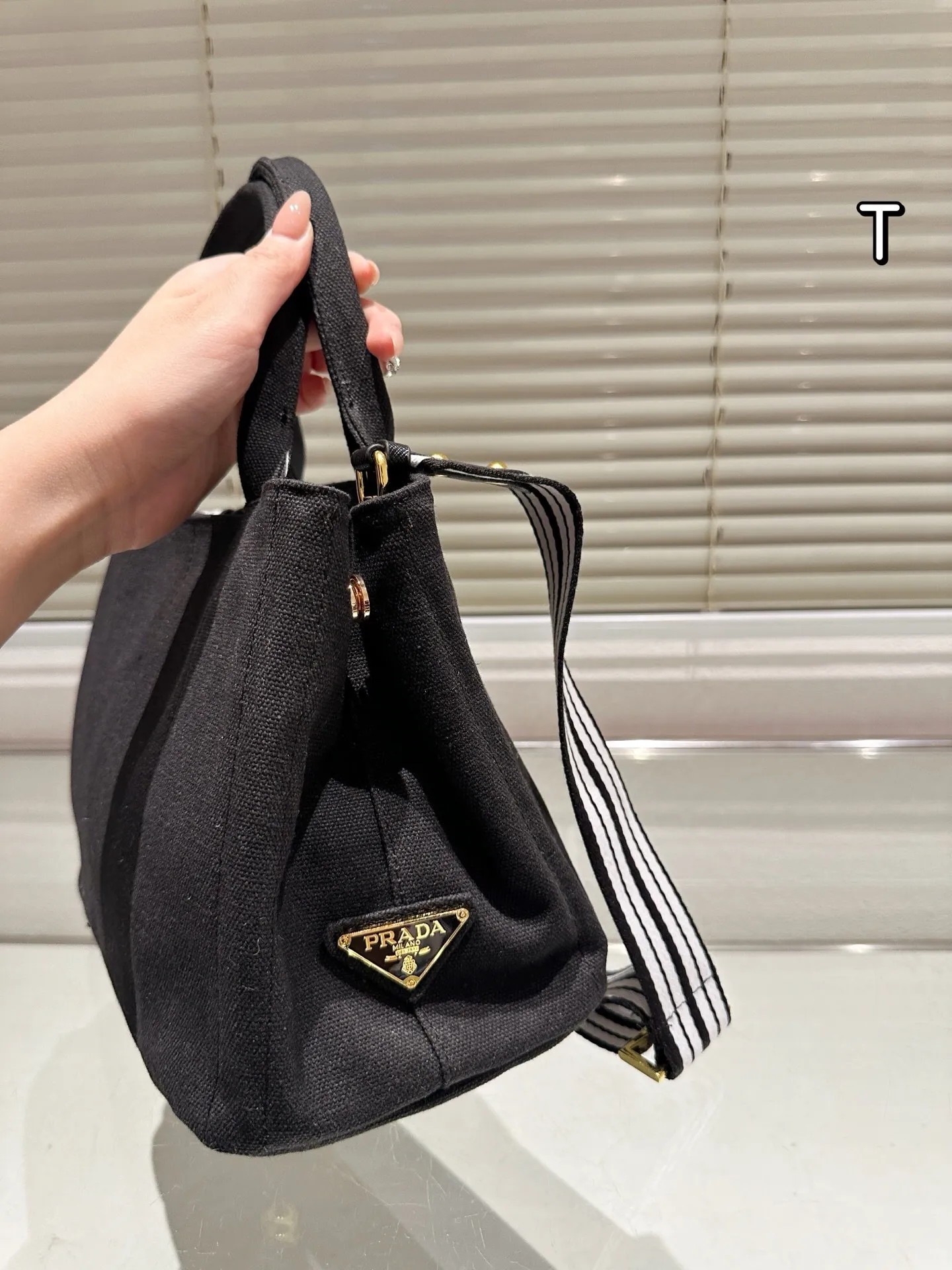 All Categories Official Website "Brand Women's Bags" Women's Bags 💙 PRADA 2025 New Prada Crossbody Bag