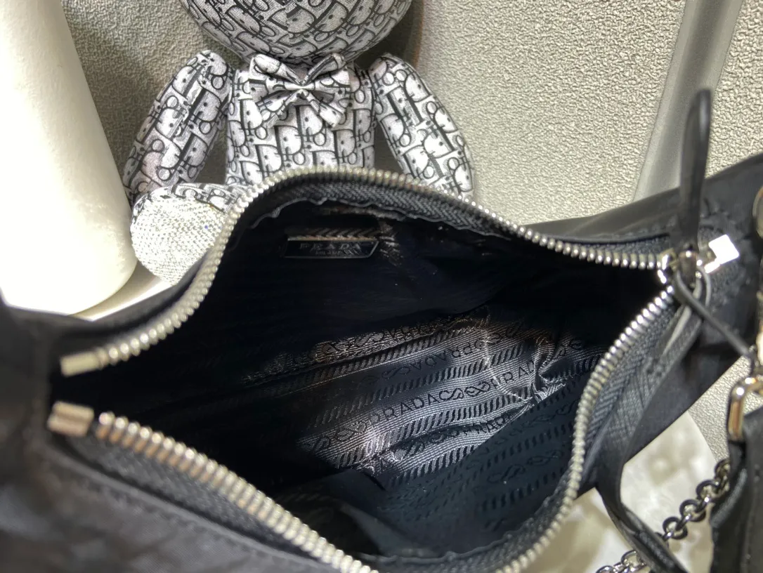 All Categories Official Website "Brand Women's Bags" Women's Bags 💙 PRADA 2023 New Prada Underarm Bag Wholesale