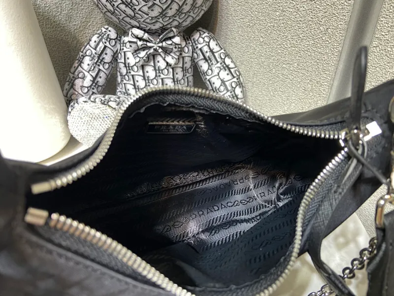 All Categories Official Website "Brand Women's Bags" Women's Bags 💙 PRADA 2023 New Prada Underarm Bag Wholesale