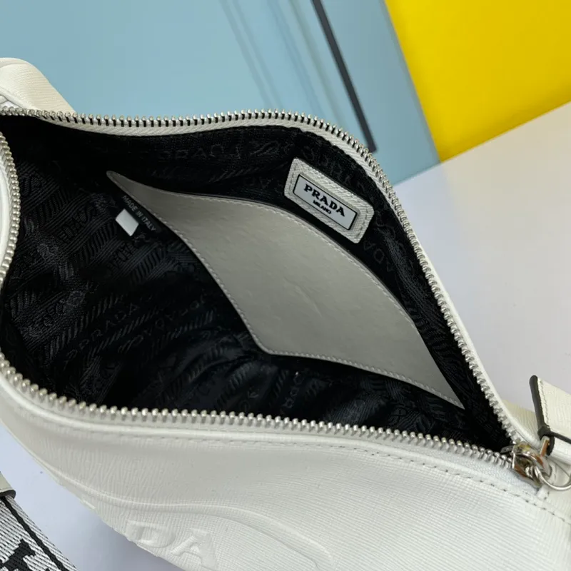 All Categories Official Website "Brand Women's Bags" Women's Bags 💙 PRADA 2022 Official New Prada Cross Pattern Triangular Bag Wholesale 58001900 High Quality Size: 18-11-28CM