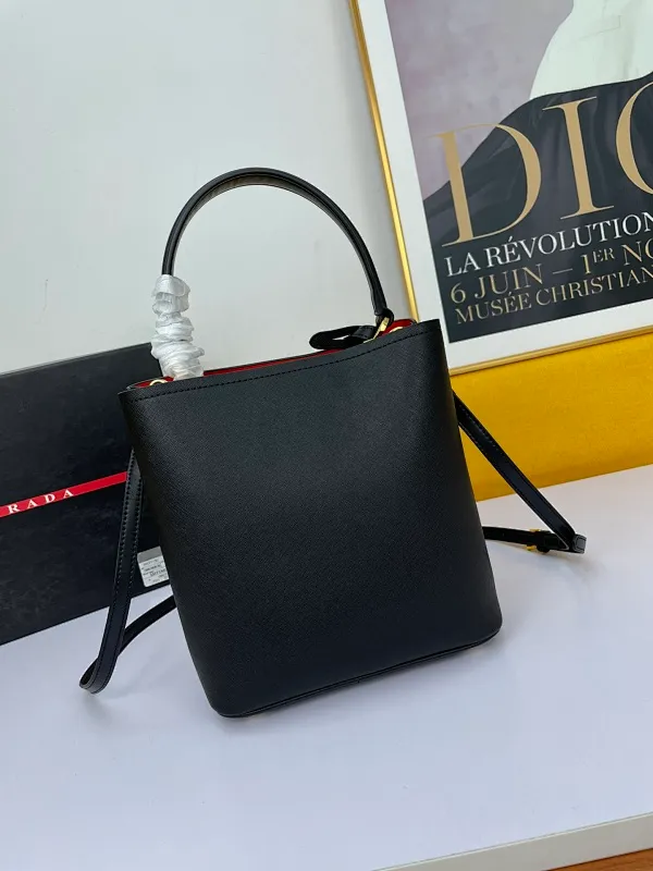 All Categories Official Website "Brand Women's Bags" Women's Bags 💙 PRADA 2022 Official New Prada Imported Cowhide Crossbody Bag Wholesale 58002300 High Quality Size: 23-13-24CM