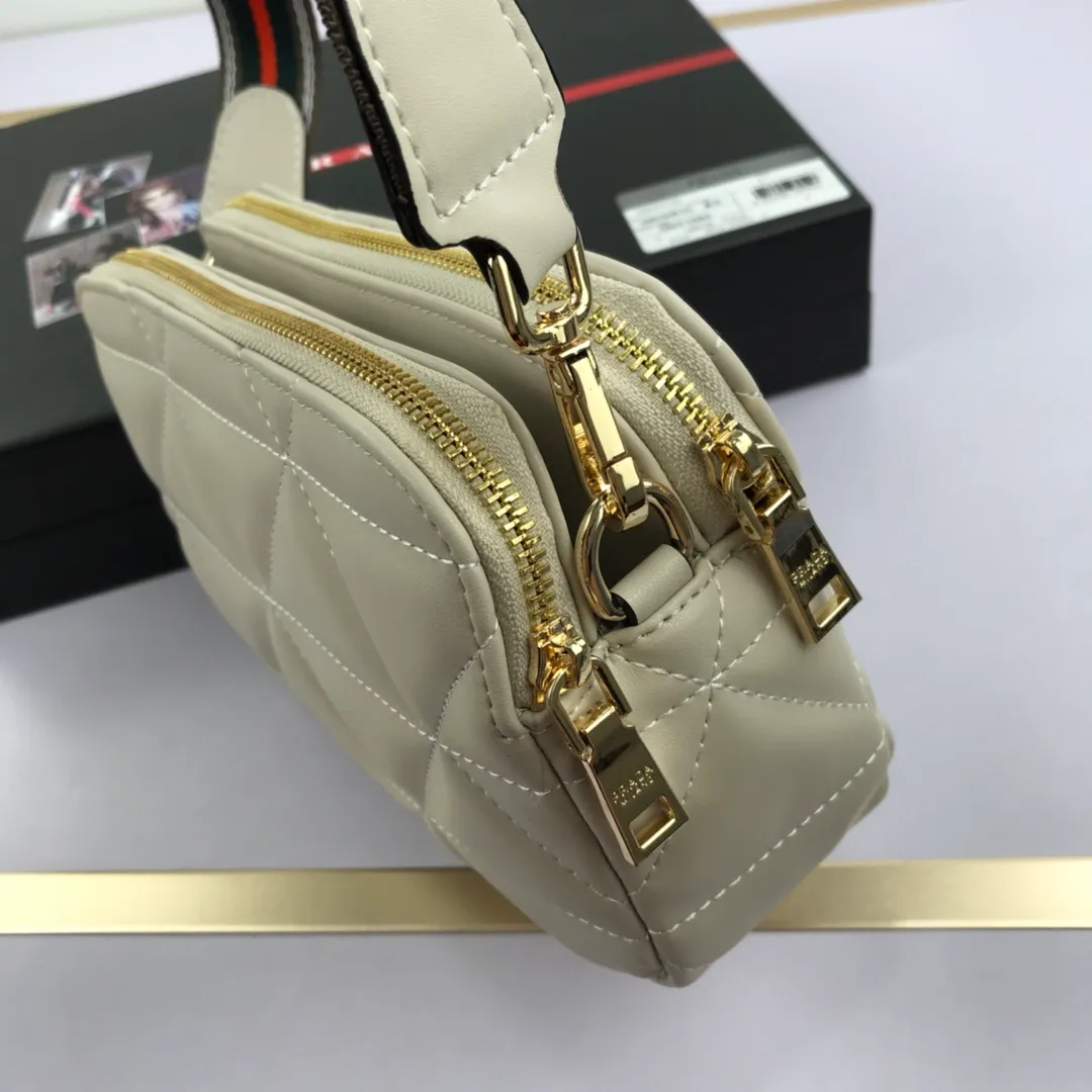 All categories Official website "Brand Women's Bags" Women's Bags 💙 PRADA 2022 Official New Prada Crossbody Bag Wholesale 58002100 High Quality Size: 24-15-7CM