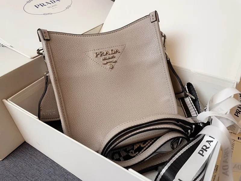 All Categories Official Website "Brand Women's Bags" Women's Bags 💙 PRADA 2024 Latest Prada Crossbody Bag