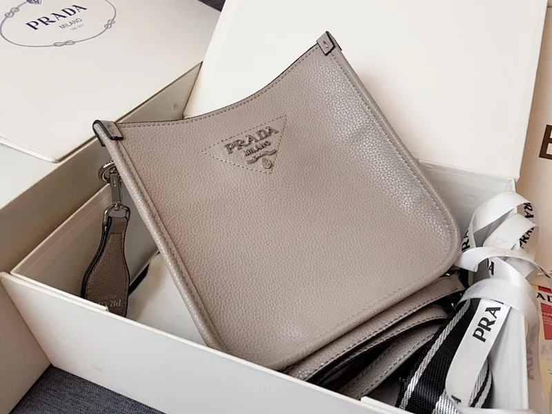 All Categories Official Website "Brand Women's Bags" Women's Bags 💙 PRADA 2024 Latest Prada Crossbody Bag
